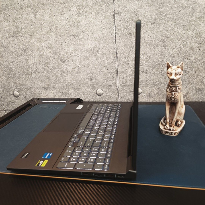保固超久 HP Victus Gaming 15.6吋電競筆電 (i7-13620H/RTX5060 8G/16G/512G SSD/144Hz) 15-fa2182TX