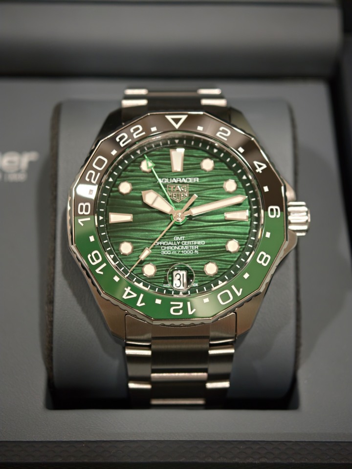 豪雅 Tag Heuer Aquaracer GMT 黑綠圈