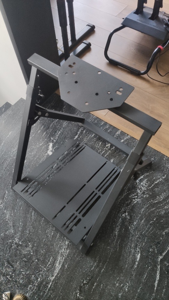 【二手】通用型折疊賽車方向盤架 / 金屬車架（支援 Logitech / Thrustmaster / Fanatec）