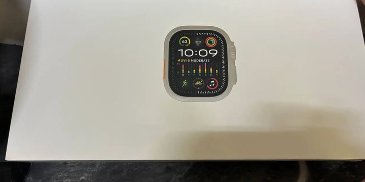 Apple Watch Ultra2 2代 49mm 原鈦色原廠錶帶全新未拆 新竹竹北可面交 尾牙禮品可參考