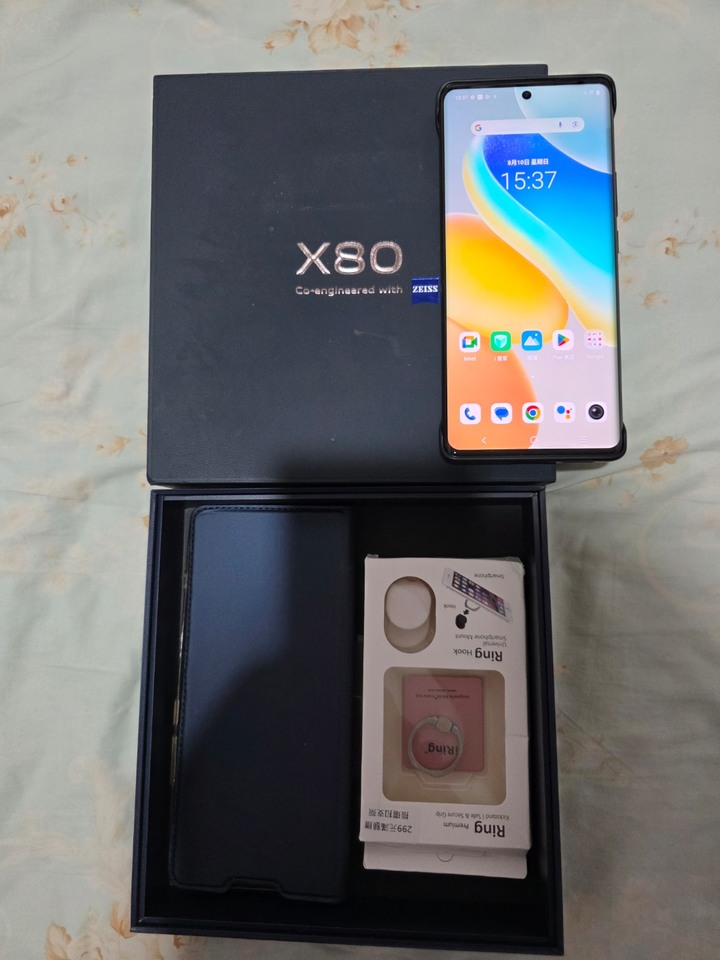 Vivo x80 12/256g