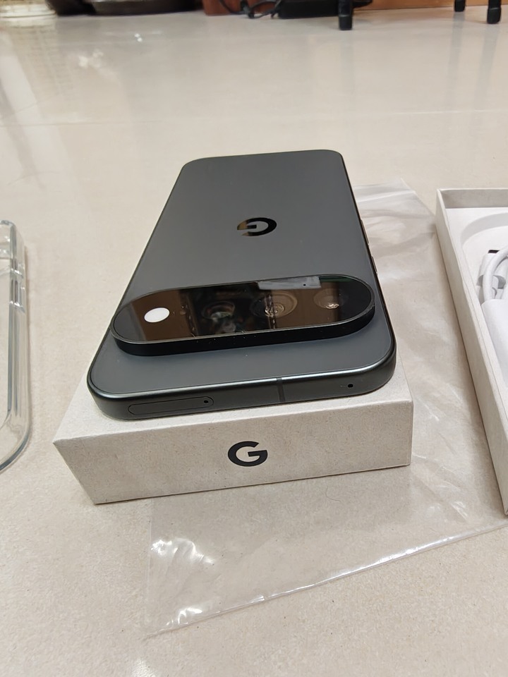 Pixel 11 Pro XL 256GB 保固到2027年10月9日 曜石黑 Pixelsnap保護殼 跟新的一樣 256G