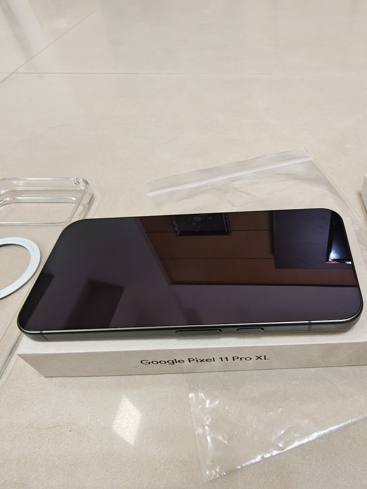 Pixel 11 Pro XL 256GB 保固到2027年10月9日 曜石黑 Pixelsnap保護殼 跟新的一樣 256G