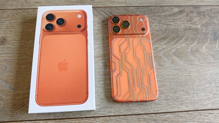 iPhone 17 Pro Max 256GB 宇宙橙色 全機包膜