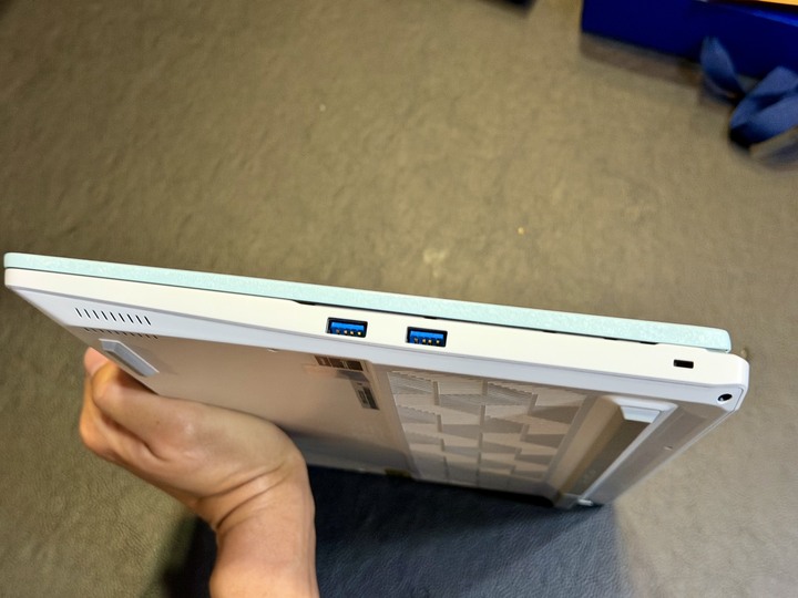 機械革命耀世 15 Pro 冰紋青 - 32G DDR5 RAM + Ultra 7 255H + Nvidia 5060