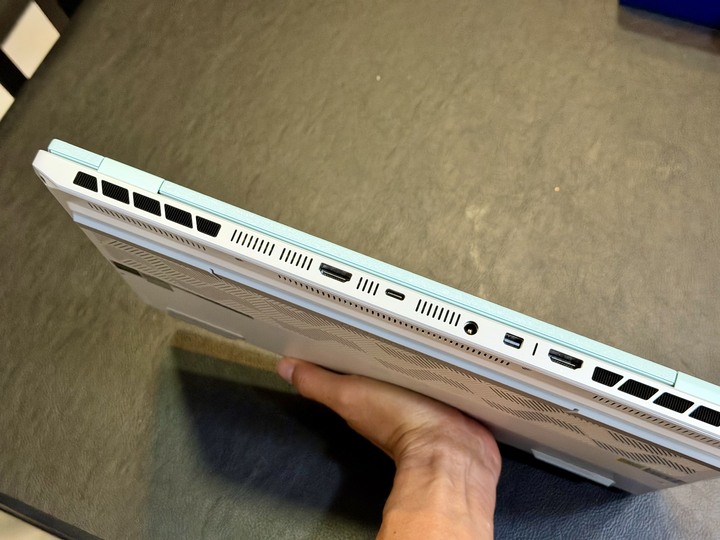 機械革命耀世 15 Pro 冰紋青 - 32G DDR5 RAM + Ultra 7 255H + Nvidia 5060