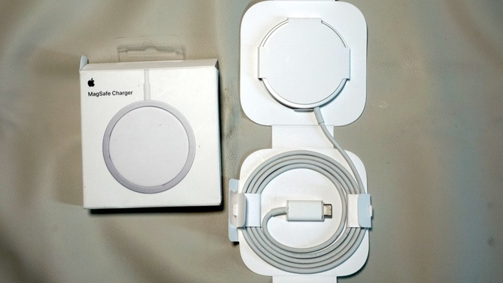 蘋果原廠 15W MagSafe 充電器 (1 公尺) 舊款 已過保