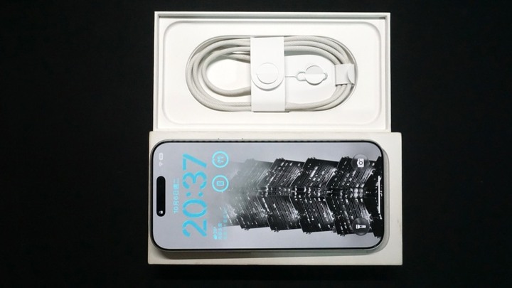 蘋果 Apple iPhone 17 Pro Max 512g 銀色 保固到2026年12月1日