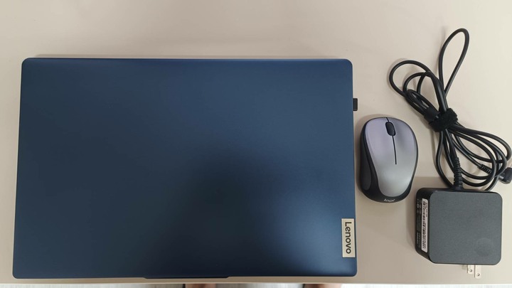 近全新 聯想15.6吋效能筆電 Lenovo IdeaPad Slim3 i7-13620H/16G/512GB