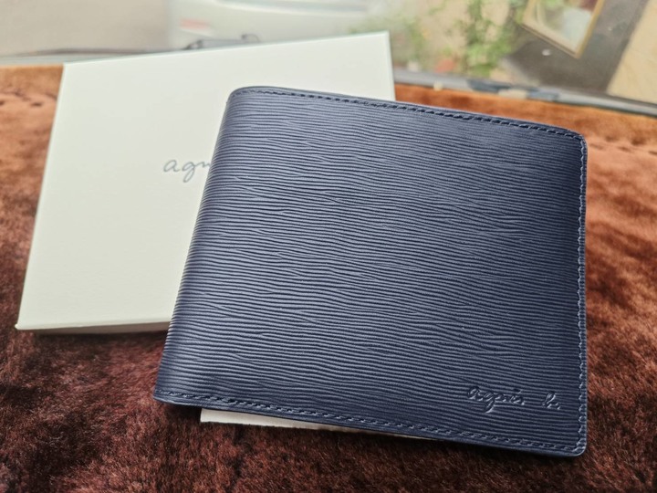 全新 agnes b 真皮短夾 信義區新光三越購買
