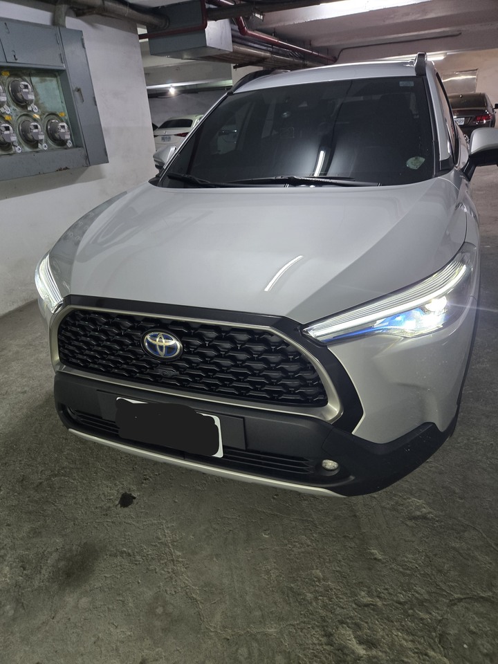 2020年 銀色 Corolla Cross hybrid