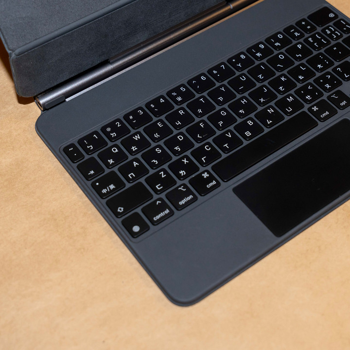 iPad Pro 11寸 巧控鍵盤 保固內｜iPad Air 可用 型號A2261 可議