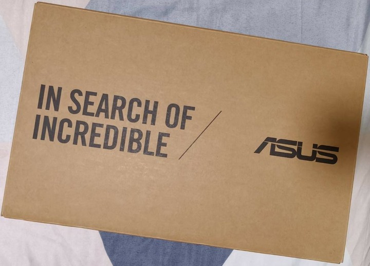 ASUS E410KA 14吋文書筆電(夢幻白4G/128G eMMC)近全新台灣公司貨加裝NVMe 256G SSD