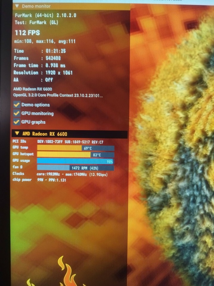 售 Intel i7 8700K 16G 1.2T SSD 2T 黑標 HDD RX 6600 8G 獨顯 400W 電腦主機
