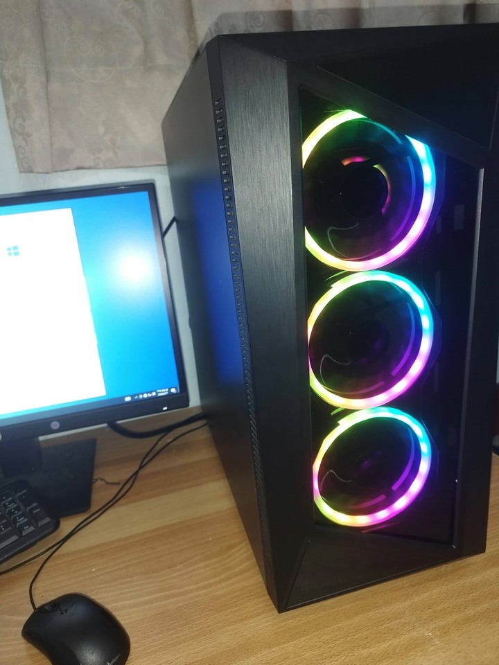 售 AMD Ryzen 7 3700X 16G 512G SSD GTX 1650S 4G 獨顯 550W金牌 電腦主機
