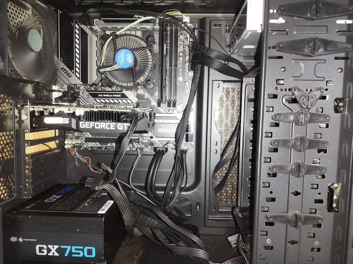 售 Intel i5 10400F 16G 512G M.2 GTX 1660 6G 獨顯 750W 電腦主機