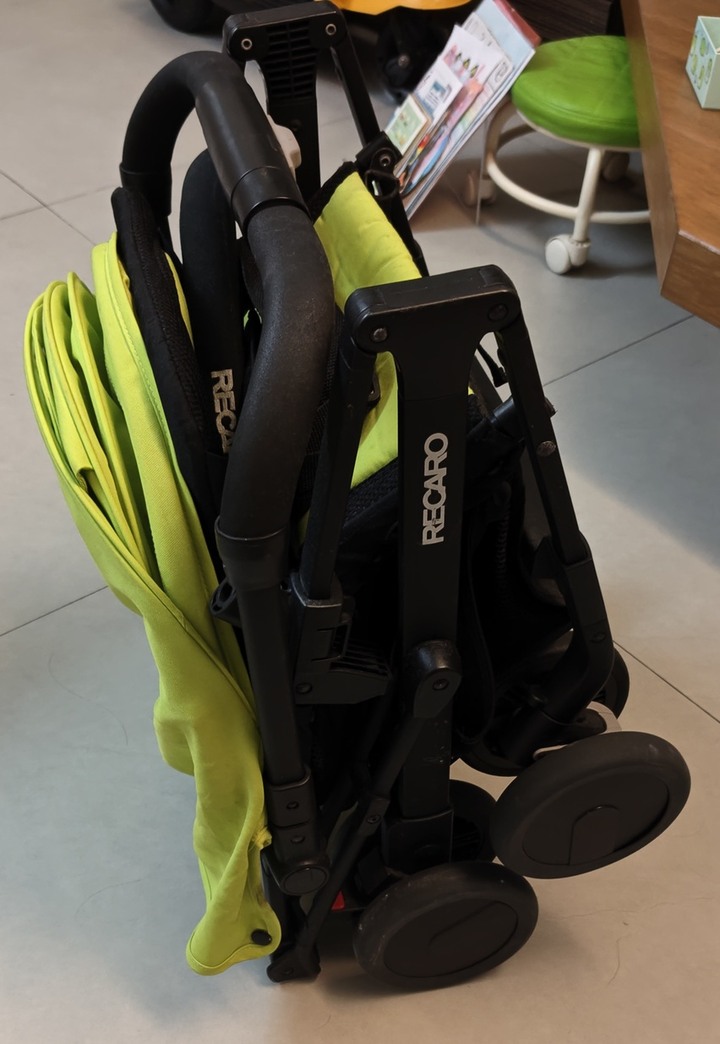 RECARO 嬰幼兒手推車(萊姆綠)