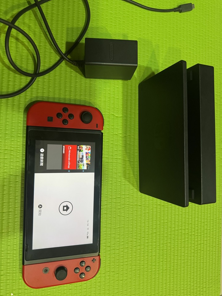 賣紅色Switch 一代機
