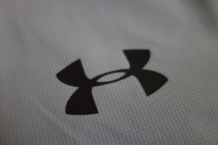 「BANG ZONE」UA UNDER ARMOUR 純灰色運動外套S號!