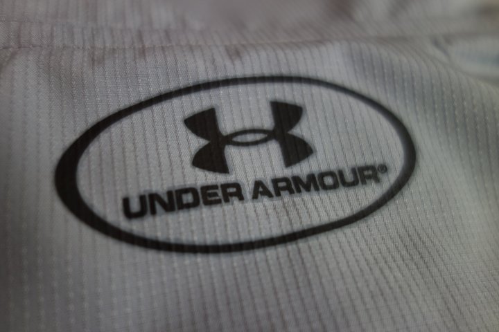 「BANG ZONE」UA UNDER ARMOUR 純灰色運動外套S號!
