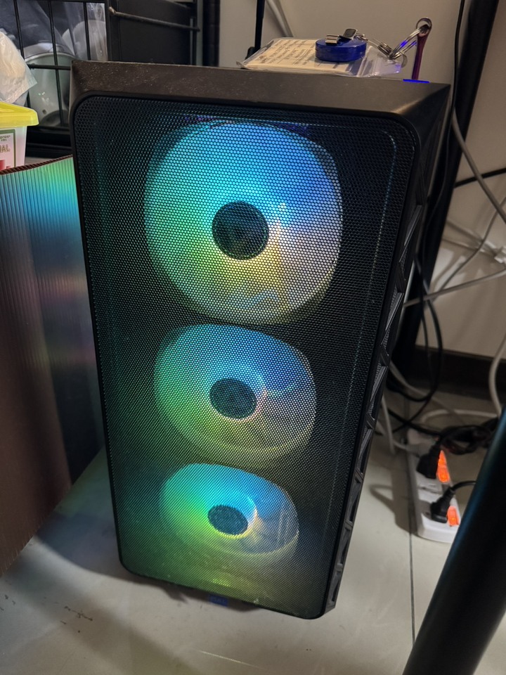 2025購入~近全新!微星5070顯卡+2T硬碟+64G記憶體