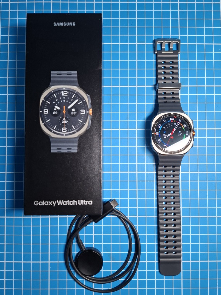 SAMSUNG Galaxy Watch Ultra