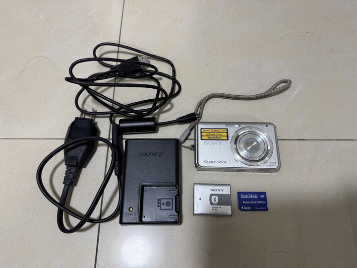 SONY Cyber shot W180