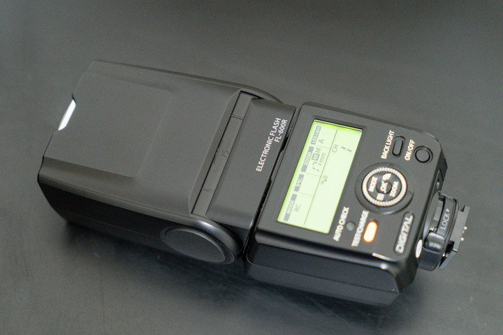 Olympus FL-600R閃燈