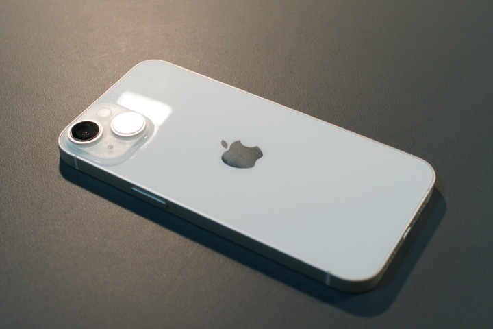 iPhone 14 256G 星光色
