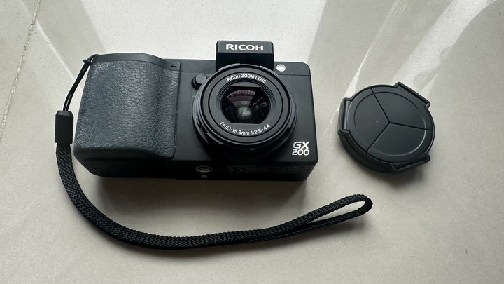 Ricoh gx200