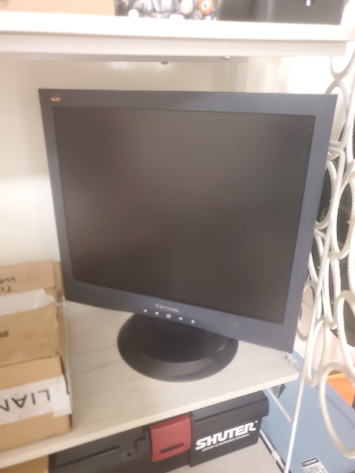 ViewSonic] VA705A-LED (17吋電腦螢幕) 功能正常