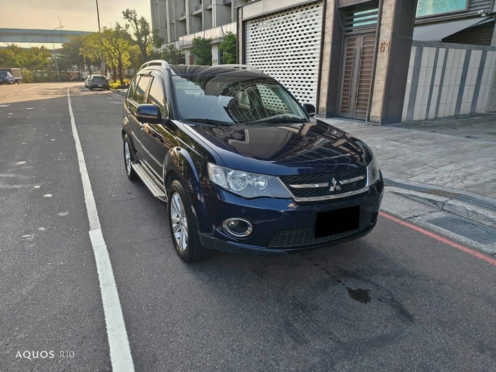 2011年三菱 OUTLANDER 2.4 頂級4輪傳動