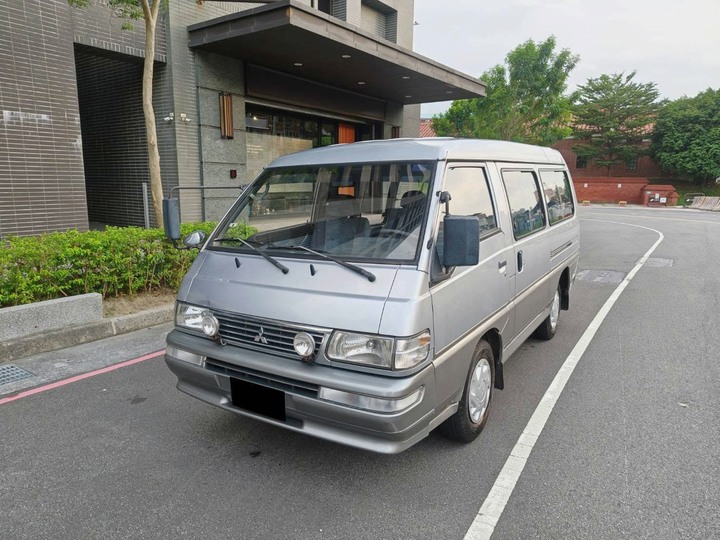 2009年 三菱 DELICA 得利卡 長軸 8人座