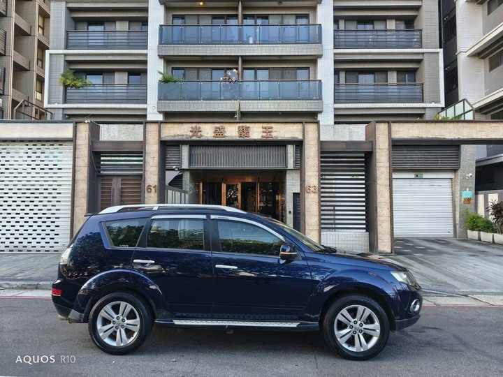 2011年三菱 OUTLANDER 2.4 頂級4輪傳動