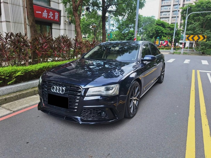 Audi A8 3.0T 全車空力套件 20吋鍛造鋁圈