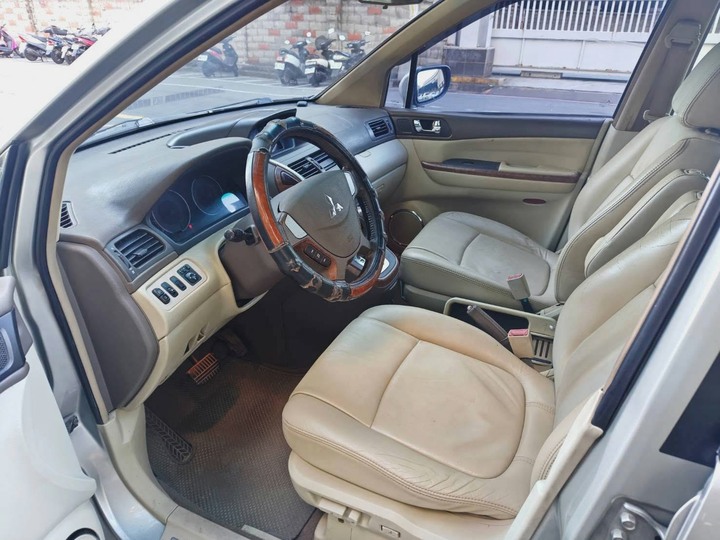 2005年 三菱 幸福力 6人座 有倒車顯影 優質代步車
