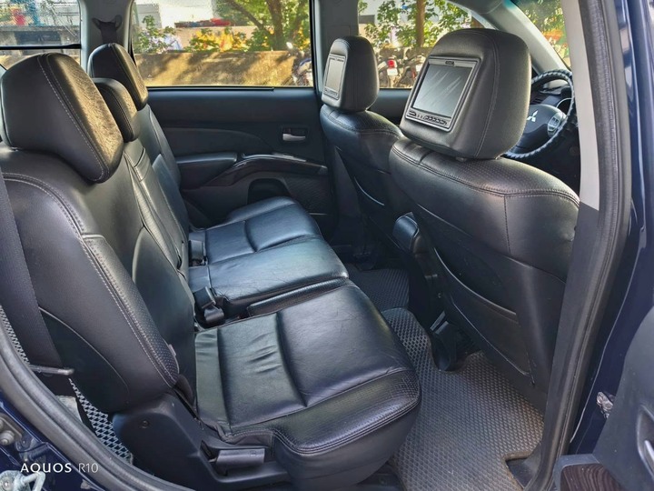 2011年三菱 OUTLANDER 2.4 頂級4輪傳動