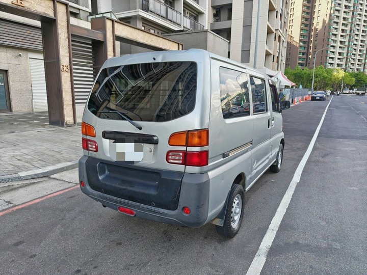 2010年三菱 菱利 廂型車 手排 賺錢的伙伴