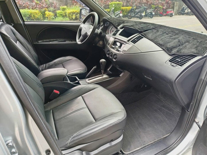 2019年 三菱 ZINGER 2.4 自排 定速 ABS ECO