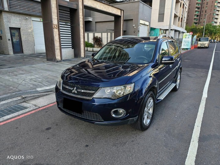 2011年三菱 OUTLANDER 2.4 頂級4輪傳動