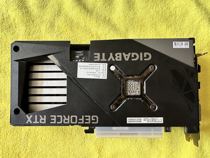 技嘉 GeForce RTX™ 3050 WINDFORCE OC 8G 9.5成新(保固內)