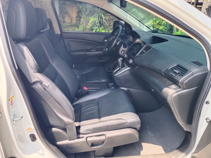 CRV 2.4VTIS頂級天窗快播安卓機2014年出廠實車實價21.8萬元,跑23萬準,可認證,無大事故無泡水無營業無待修,0906378290新北市深坑區文山路三段16之3號