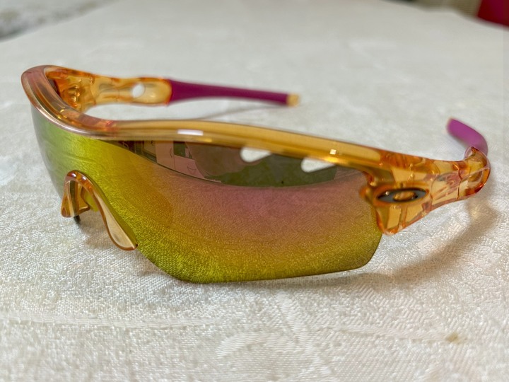 OAKLEY Jawbreaker 日本販售特定配色版本