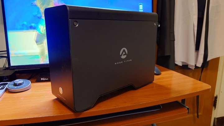 顯卡外接盒(Akitio Node Titan)+顯卡(SPARKLE Intel Arc A750 ORC OC Edition, 8GB GDDR6)