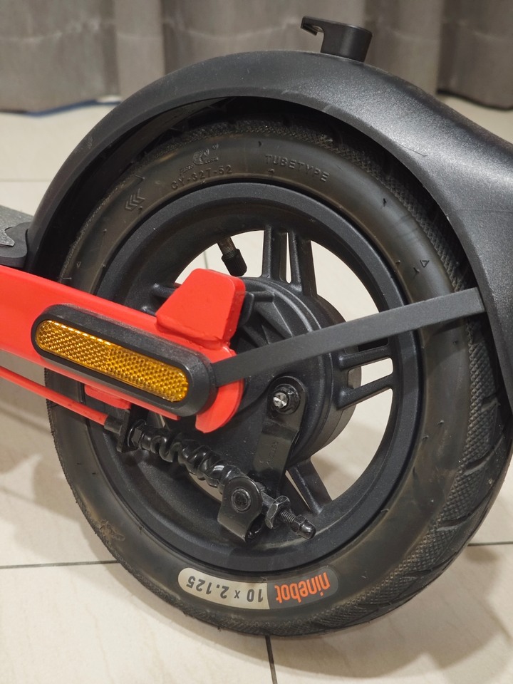 Segway-Ninebot D38U 電動滑板車
