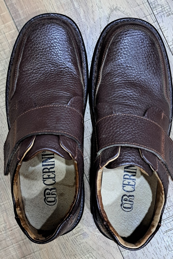 售~CR CERINI真皮休閒鞋一雙
