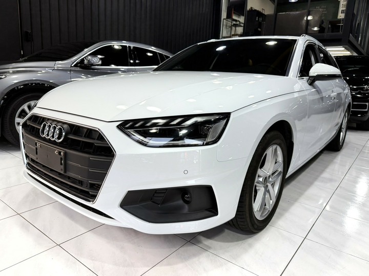 2023年 Audi A4 Avant【總代理 40 TFSI輕油電】