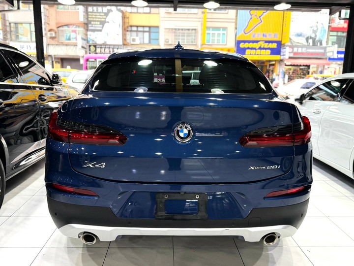 2019年 BMW X4-20i【總代理 G02 運動版】