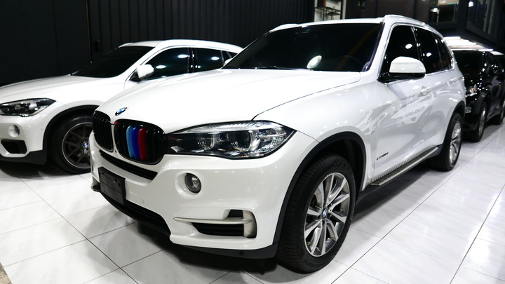 2017年 BMW X5 25d F15【總代理 白金版 柴油】