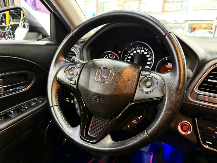 2020年 Honda HR-V【頂級S版 里程僅跑3萬】